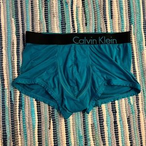 Calvin Klein Men’s Bold Cotton Stretch Boxer Briefs.